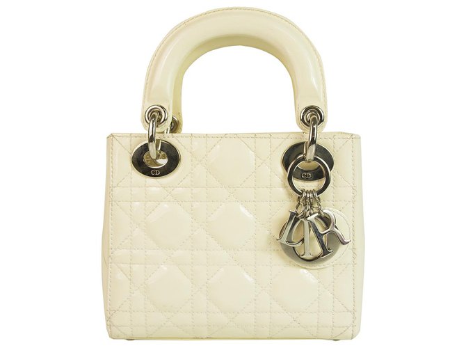 Christian Dior Lady Dior Sac Main En Cuir Verni Cannage Matelass