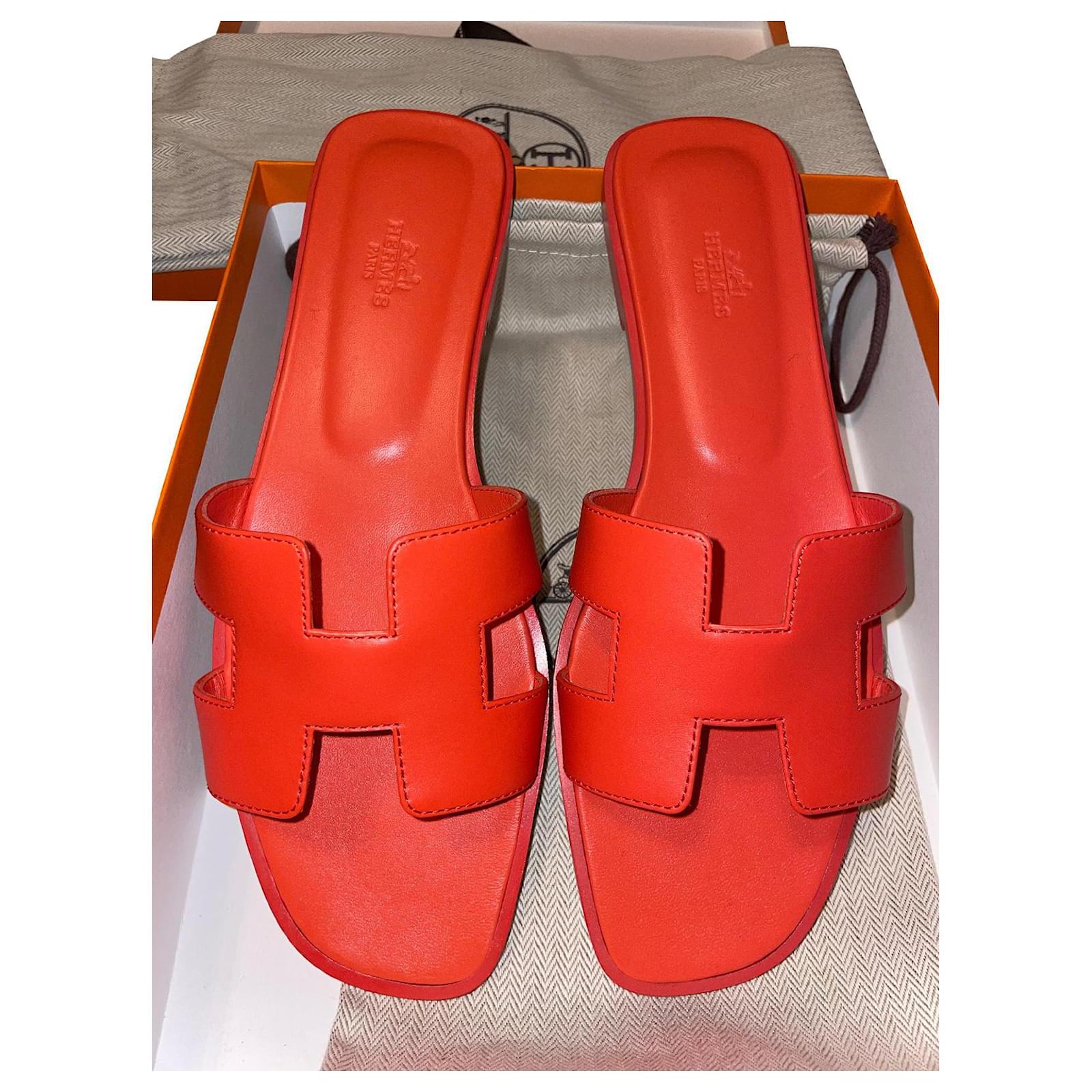 Oran Hermès Des sandales Cuir Rouge ref 762487 Joli Closet