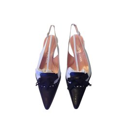 Atelier Mercatal Bicolore Schwarze und Weiße Absatzschuhe mit Schleife - Autre Marque