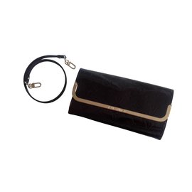 Louis Vuitton Rossmore Pochette in Pelle Verniciata Amaranto