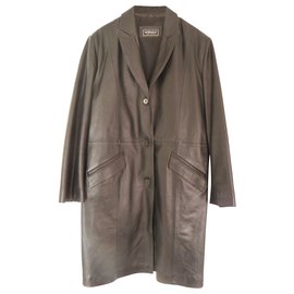 Abrigo de cuero negro Versace Jeans Couture
