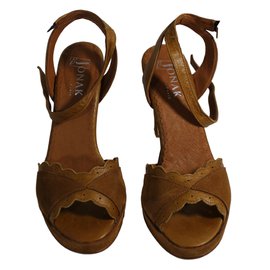 Autre Marque Sandali Jonak in camoscio cammello con dettagli in pelle traforata Tacco 10cm