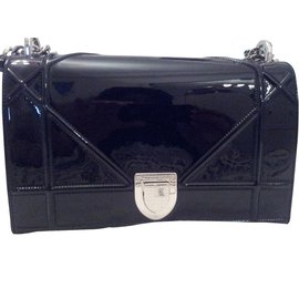 Borsa Dior Diorama in vitello vernato nero