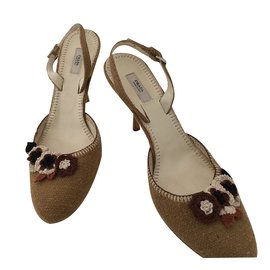 Décolleté con cinturini Prada Beige in tessuto 37.5