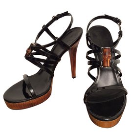 Gucci Sandals Black Patent Leather