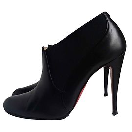 Christian Louboutin Stiefeletten aus schwarzem Leder