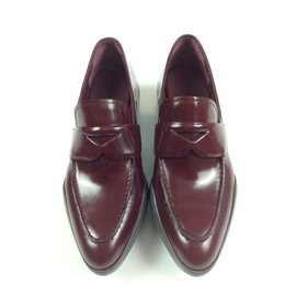 Prada Ballerinas aus Leder Dunkelrot 38