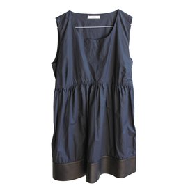 Céline Kleid in Blau mit Lederdetails