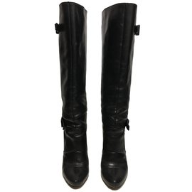 Botas Louis Vuitton en piel negra talla 38,5
