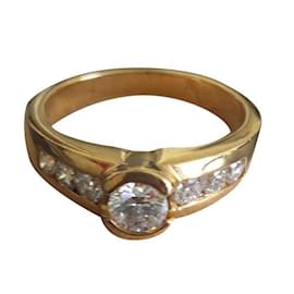 Autre Marque Solitärring aus Gelbgold 18 Karat mit Diamanten Größe 51