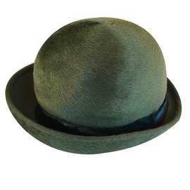 Autre Marque Cappello in feltro di coniglio taupe 1970