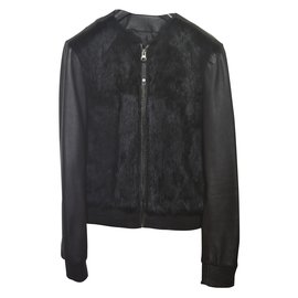 Chaqueta de cuero negra Mango con piel de conejo