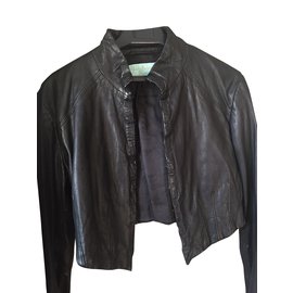 Giacca corta Guess by Marciano in pelle di agnello nera