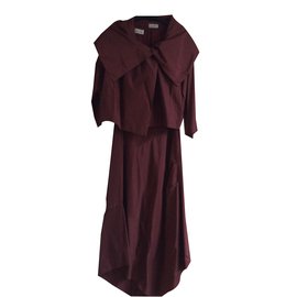Conjunto de vestido y chaqueta Zapa rojo oscuro