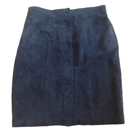 Falda de gamuza azul marino Armani talla 36