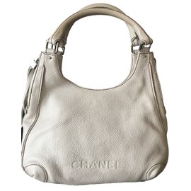 Borsa Chanel in pelle bianca