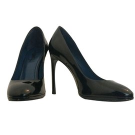 Escarpins Yves Saint Laurent Nicole en cuir vernis noir