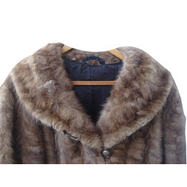 Autre Marque Abrigo de visón con sombrero Beige Talla 40