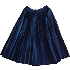 Falda longuette Asos de imitación cuero negra plisada
