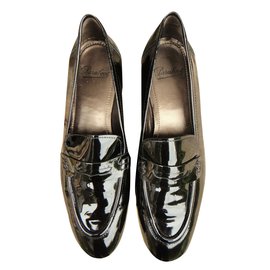 Mocassini Paraboot in vernice nera