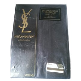 Taies d'oreiller Yves Saint Laurent en coton noir bleu bordeaux