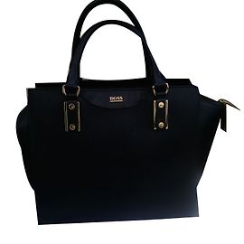 Hugo Boss Handtasche aus schwarzem Leder