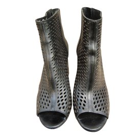Ash Leder Stiefeletten Schwarz mit offener Spitze