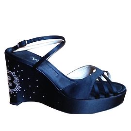 Sandalias de cuña Y3 negras de satén y piel con pedrería