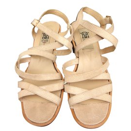 Colisee De Sacha Sandalen aus Leder Reptiloptik Beige