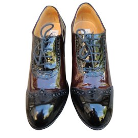 Sartore Schnürschuhe mit hohem Absatz Schwarz und Bordeaux Lackleder