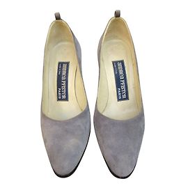 Autre Marque Andrea Pfister Pumps aus grauem Wildleder Größe 35