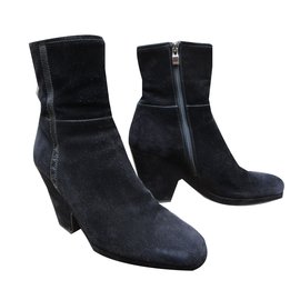 Stivaletti Prada in Velluto Nero