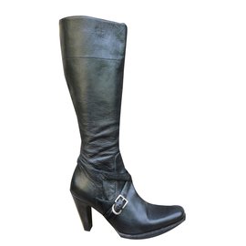 Botas Prada de cuero negro