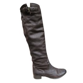 Botas Prada de cuero marrón oscuro