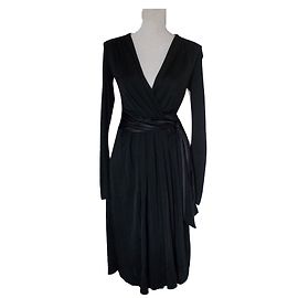 Vestido negro Renato Nucci de viscosa y seda