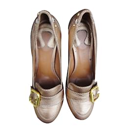 Chloé Pumps aus bronze Leder mit Schnalle 37