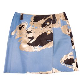 Falda de piel de becerro Chanel - azul claro / marrón / dorado