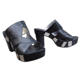 Free Lance Sandalen aus Leder und Holz Schwarz