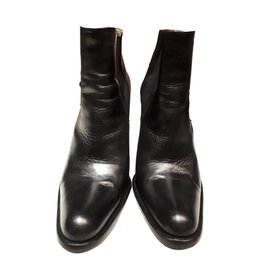Botines Free Lance en piel negra