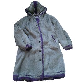 Abrigo de piel de conejo Antik Batik gris antracita y morado