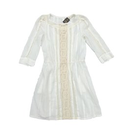 Maje Kleid aus weißer Baumwolle mit 3/4 Ärmeln