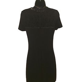 Autre Marque Schwarzes Kleid Lil for the Other mit Spitze an den Schultern