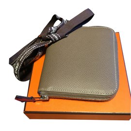 Hermès Kartenhalter Geldbörse aus Leder Taupe und Seide