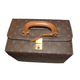 Louis Vuitton Vanity Case in pelle marrone scuro
