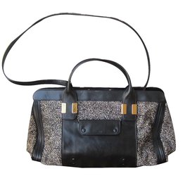 Chloé Alice Handtasche aus schwarzem Leder