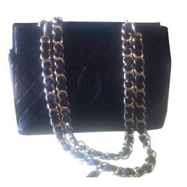 Chanel Large Shopping Bag Nera in Pelle