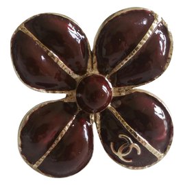 Chanel Kleeblatt Ring Burgunderrot Emaille Champagner Gold