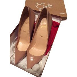 Christian Louboutin Pigalle Pumps Beige Lack 38