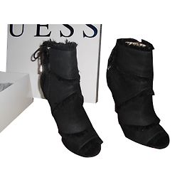Botas Guess Pastora Peep-Toe em couro preto