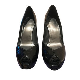 Décolleté Stuart Weitzman in vernice nera stampa cocco 38